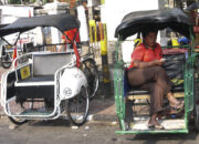 Becak Becak Berkarya: Cerita Menyentuh ‘Tolong Bawa Saya’ dalam Dunia Becak