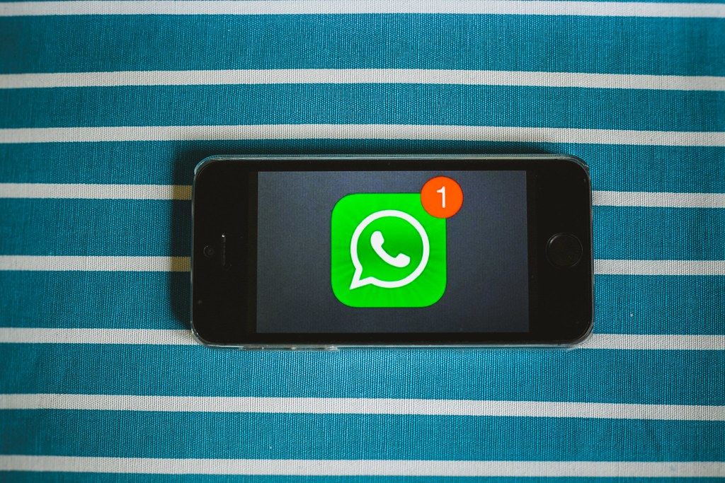 - Mengingat Nostalgia dengan WhatsApp Mod: ⁣Bawa Kembali Kenangan Lama dengan Sentuhan Baru