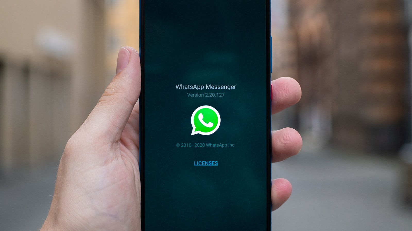 Unraveling Kehebohan​ WhatsApp ⁢GB APK: ⁣Melongok‍ Dunia Digital⁣ Indonesia